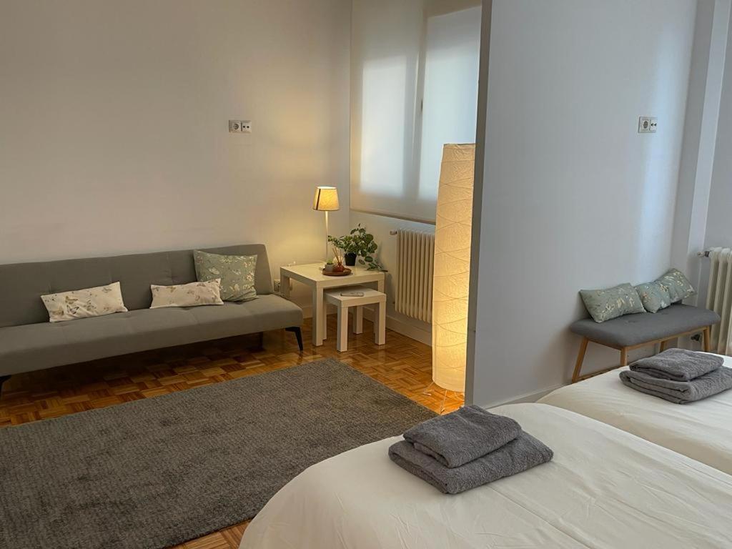 Oviedo Historico Wifi & Parking Gratuito Apartment ภายนอก รูปภาพ